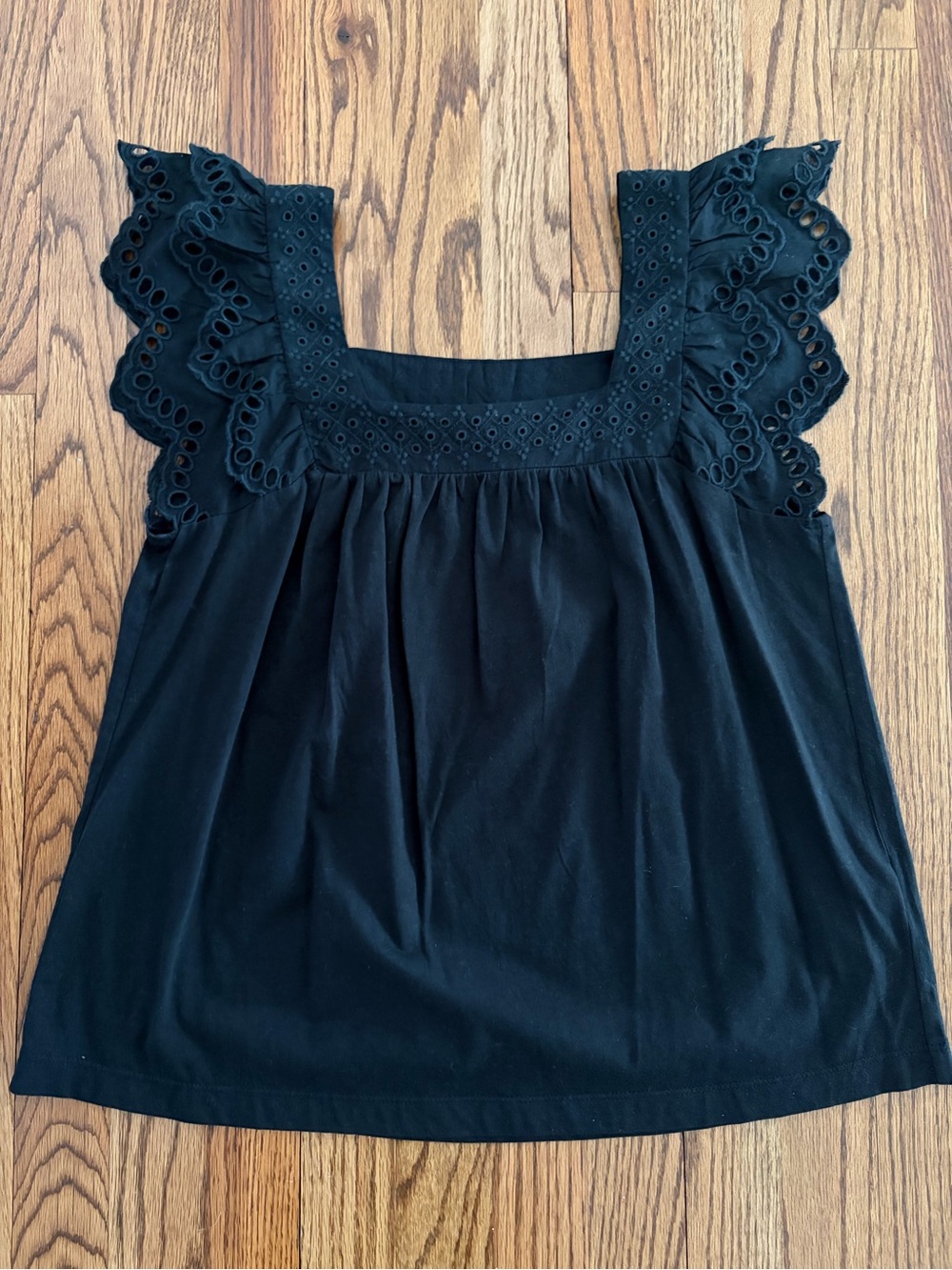 NWT J Crew Square Neck Eyelet Flutter Sleeve Top Black Size XS - Picture 2 of 2